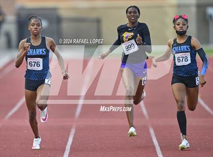 Thumbnail 2 in UIL Track & Field 6A Region 3 Regional Final Preliminaries (200 Meter) photogallery.