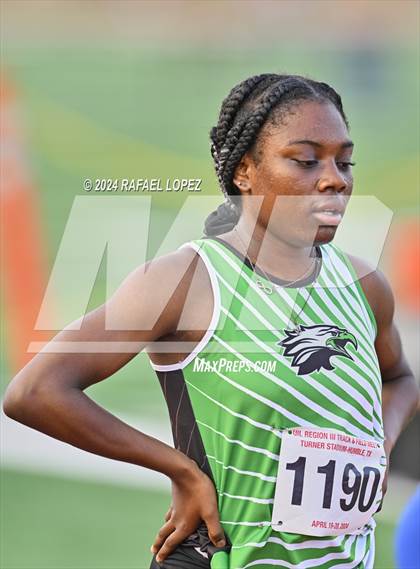 Thumbnail 2 in UIL Track & Field 6A Region 3 Regional Final Preliminaries (200 Meter) photogallery.