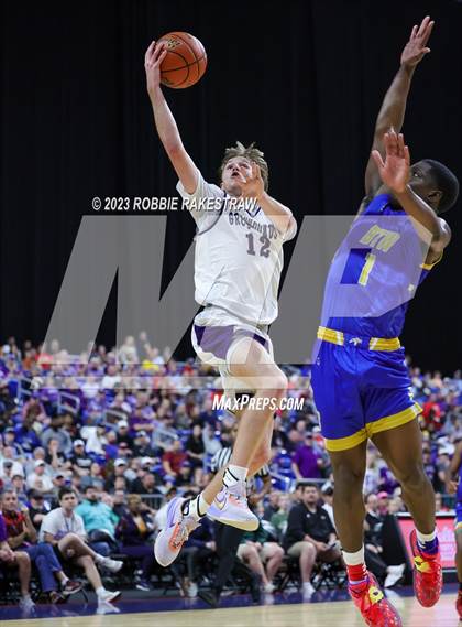 Thumbnail 3 in Boerne vs. Washington (UIL 4A Basketball State Semifinal) photogallery.