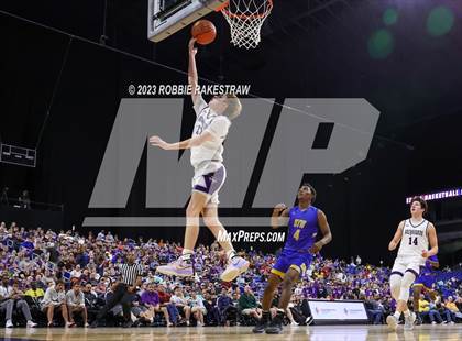 Thumbnail 2 in Boerne vs. Washington (UIL 4A Basketball State Semifinal) photogallery.