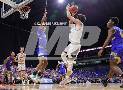 Thumbnail 2 in Boerne vs. Washington (UIL 4A Basketball State Semifinal) photogallery.