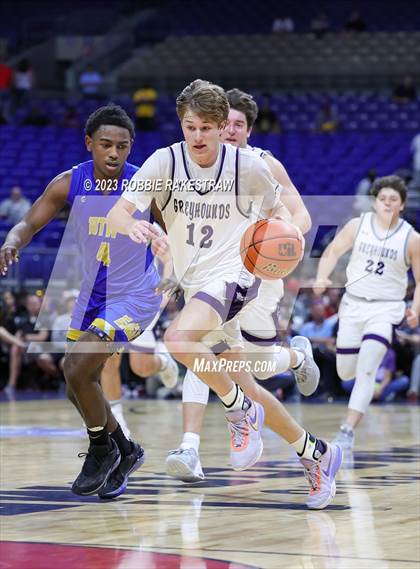 Thumbnail 2 in Boerne vs. Washington (UIL 4A Basketball State Semifinal) photogallery.