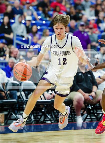 Thumbnail 3 in Boerne vs. Washington (UIL 4A Basketball State Semifinal) photogallery.