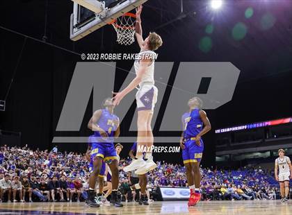 Thumbnail 3 in Boerne vs. Washington (UIL 4A Basketball State Semifinal) photogallery.