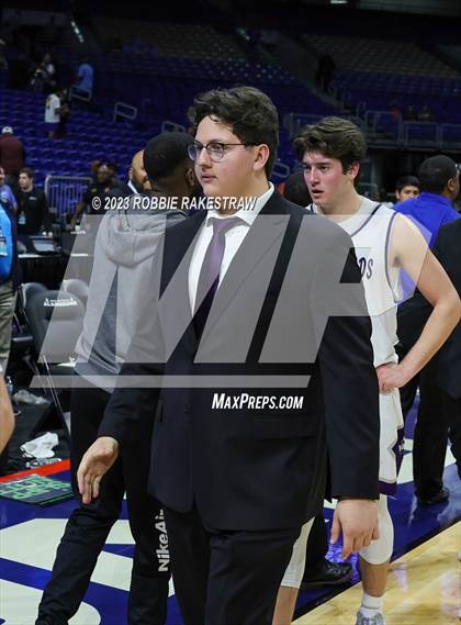 Thumbnail 1 in Boerne vs. Washington (UIL 4A Basketball State Semifinal) photogallery.