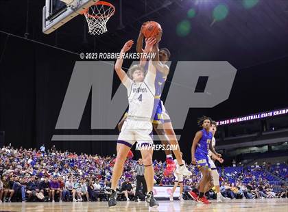 Thumbnail 2 in Boerne vs. Washington (UIL 4A Basketball State Semifinal) photogallery.
