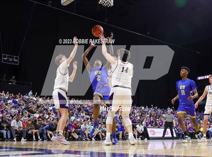 Thumbnail 2 in Boerne vs. Washington (UIL 4A Basketball State Semifinal) photogallery.
