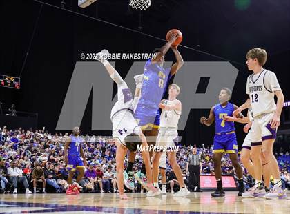 Thumbnail 3 in Boerne vs. Washington (UIL 4A Basketball State Semifinal) photogallery.
