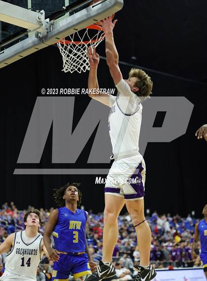 Thumbnail 1 in Boerne vs. Washington (UIL 4A Basketball State Semifinal) photogallery.