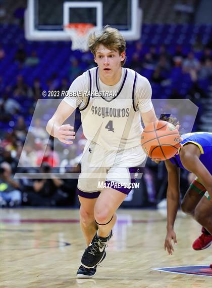 Thumbnail 1 in Boerne vs. Washington (UIL 4A Basketball State Semifinal) photogallery.