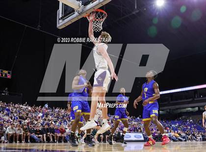 Thumbnail 1 in Boerne vs. Washington (UIL 4A Basketball State Semifinal) photogallery.