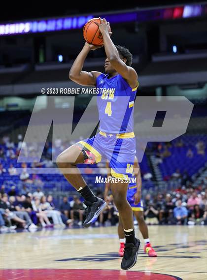 Thumbnail 3 in Boerne vs. Washington (UIL 4A Basketball State Semifinal) photogallery.