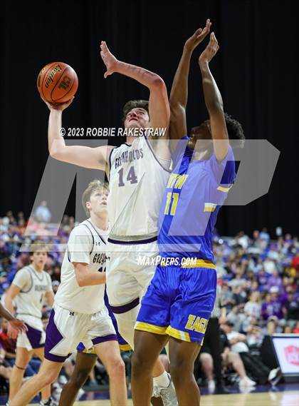 Thumbnail 3 in Boerne vs. Washington (UIL 4A Basketball State Semifinal) photogallery.