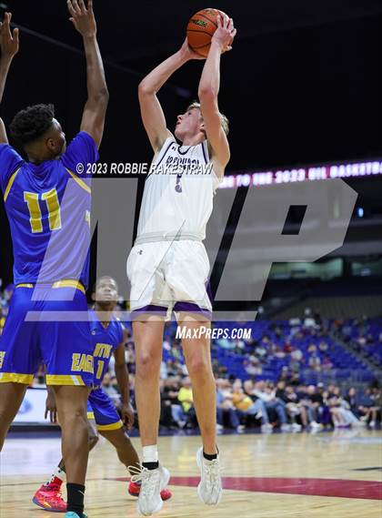 Thumbnail 2 in Boerne vs. Washington (UIL 4A Basketball State Semifinal) photogallery.