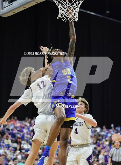 Thumbnail 3 in Boerne vs. Washington (UIL 4A Basketball State Semifinal) photogallery.