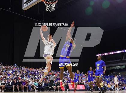 Thumbnail 2 in Boerne vs. Washington (UIL 4A Basketball State Semifinal) photogallery.