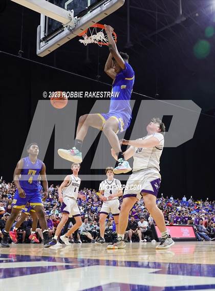 Thumbnail 2 in Boerne vs. Washington (UIL 4A Basketball State Semifinal) photogallery.