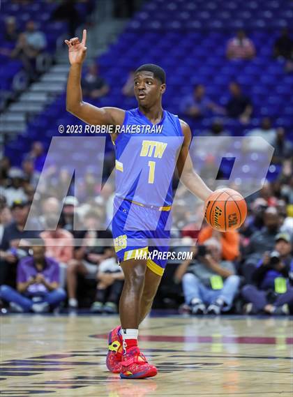 Thumbnail 1 in Boerne vs. Washington (UIL 4A Basketball State Semifinal) photogallery.