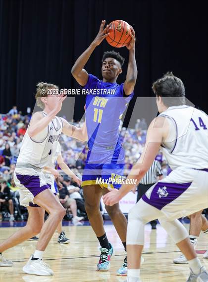 Thumbnail 1 in Boerne vs. Washington (UIL 4A Basketball State Semifinal) photogallery.