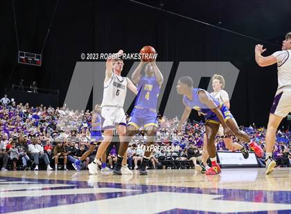 Thumbnail 2 in Boerne vs. Washington (UIL 4A Basketball State Semifinal) photogallery.