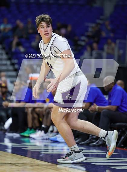 Thumbnail 3 in Boerne vs. Washington (UIL 4A Basketball State Semifinal) photogallery.