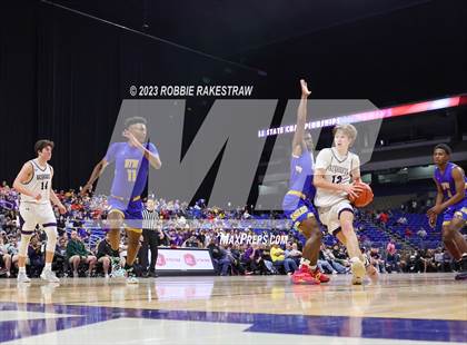 Thumbnail 1 in Boerne vs. Washington (UIL 4A Basketball State Semifinal) photogallery.