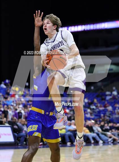 Thumbnail 3 in Boerne vs. Washington (UIL 4A Basketball State Semifinal) photogallery.