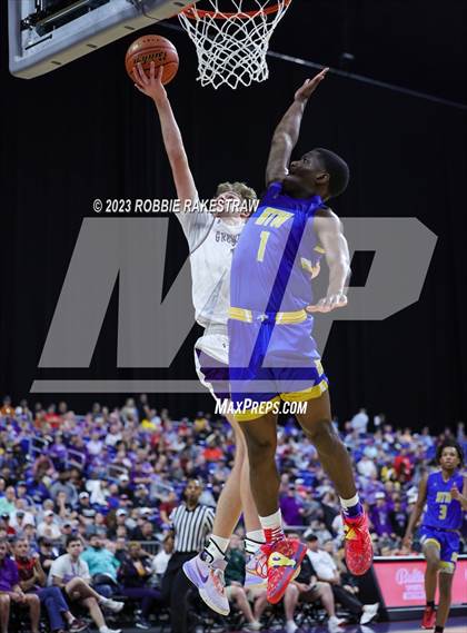 Thumbnail 1 in Boerne vs. Washington (UIL 4A Basketball State Semifinal) photogallery.