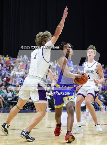 Thumbnail 1 in Boerne vs. Washington (UIL 4A Basketball State Semifinal) photogallery.