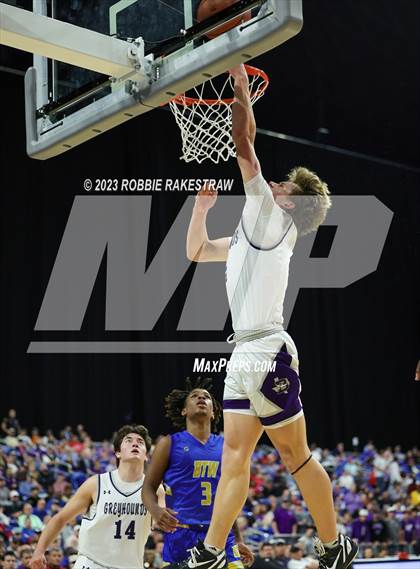 Thumbnail 2 in Boerne vs. Washington (UIL 4A Basketball State Semifinal) photogallery.
