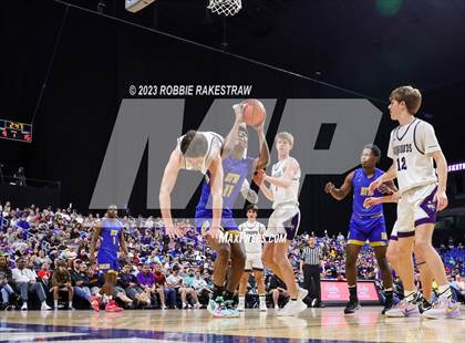 Thumbnail 3 in Boerne vs. Washington (UIL 4A Basketball State Semifinal) photogallery.