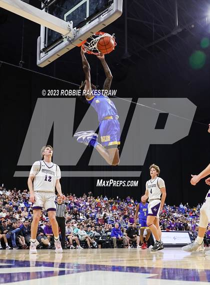 Thumbnail 2 in Boerne vs. Washington (UIL 4A Basketball State Semifinal) photogallery.
