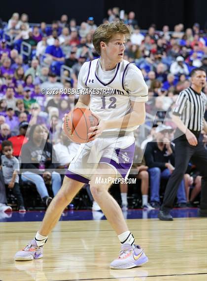 Thumbnail 3 in Boerne vs. Washington (UIL 4A Basketball State Semifinal) photogallery.
