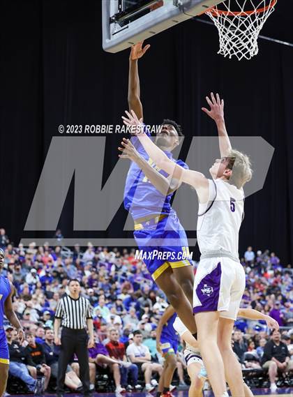 Thumbnail 2 in Boerne vs. Washington (UIL 4A Basketball State Semifinal) photogallery.