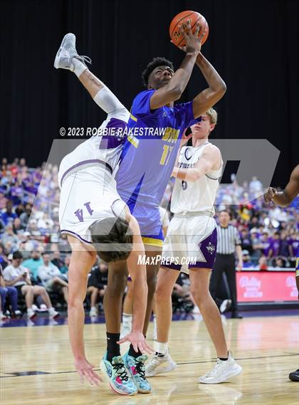 Thumbnail 2 in Boerne vs. Washington (UIL 4A Basketball State Semifinal) photogallery.
