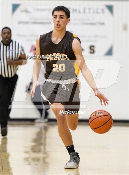 Thumbnail 2 in Saguaro vs Marcos de Niza photogallery.