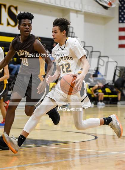 Thumbnail 1 in Saguaro vs Marcos de Niza photogallery.