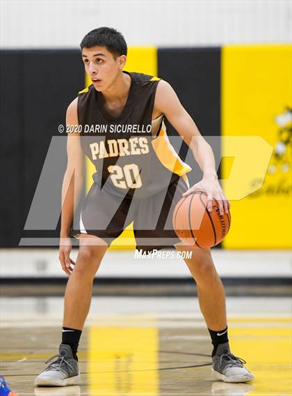 Thumbnail 1 in Saguaro vs Marcos de Niza photogallery.
