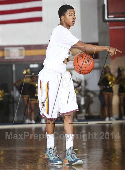 Thumbnail 2 in White Plains @ Mt. Vernon (Coaches vs Cancer Classic) photogallery.