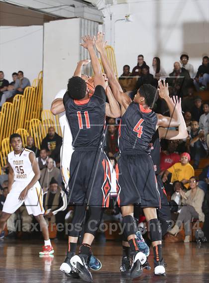 Thumbnail 1 in White Plains @ Mt. Vernon (Coaches vs Cancer Classic) photogallery.
