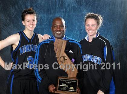 Thumbnail 2 in Windward (CIF State D4 Award Photos) photogallery.