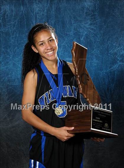 Thumbnail 1 in Windward (CIF State D4 Award Photos) photogallery.