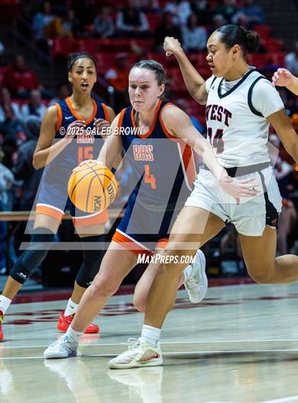 Thumbnail 3 in West vs. Brighton (UHSAA 5A Quarterfinal) photogallery.