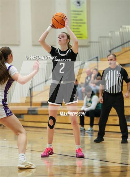 Thumbnail 3 in Roosevelt @ Fort Collins photogallery.