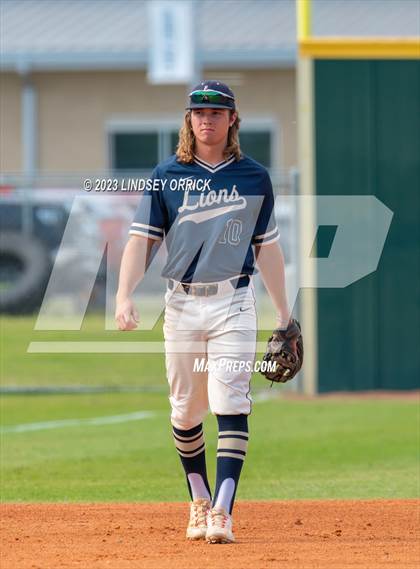 Thumbnail 2 in Brenham @ Lake Creek photogallery.