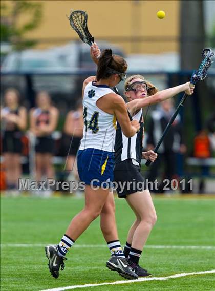 Thumbnail 2 in Amherst Central vs. Marcus Whitman (Class C Regional Final) photogallery.