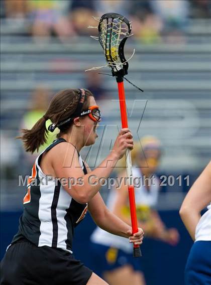 Thumbnail 2 in Amherst Central vs. Marcus Whitman (Class C Regional Final) photogallery.