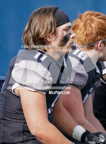 Thumbnail 2 in Guyer vs. Cedar Hill (UIL Class 6A Division 2 Semifinal) photogallery.