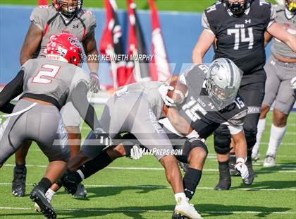 Thumbnail 1 in Guyer vs. Cedar Hill (UIL Class 6A Division 2 Semifinal) photogallery.