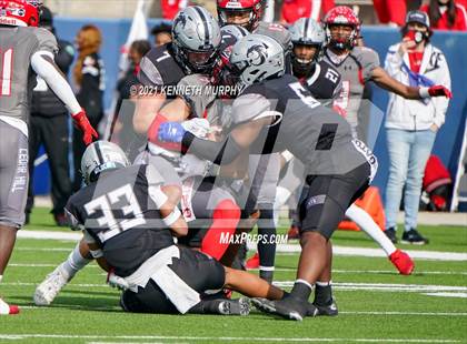 Thumbnail 2 in Guyer vs. Cedar Hill (UIL Class 6A Division 2 Semifinal) photogallery.